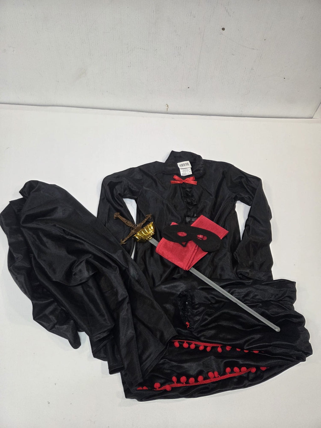 Disfraz Infantil de Zorro / Bandido Misterioso para Niños (Talla 7-9 años) – Incluye Camisa, Pantalón, Capa, Máscara, Fajín y Espada