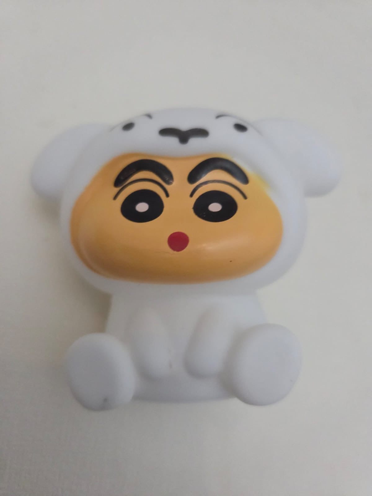 Lámpara de Noche LED Shin-Chan Disfraz Nevado | Luz Quitamiedos Infantil y Coleccionable