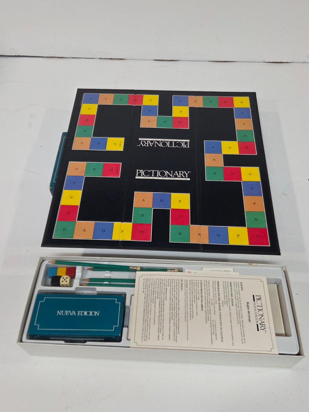 Juego de mesa Pictionary (Nueva Edición vintage - 2500 palabras)