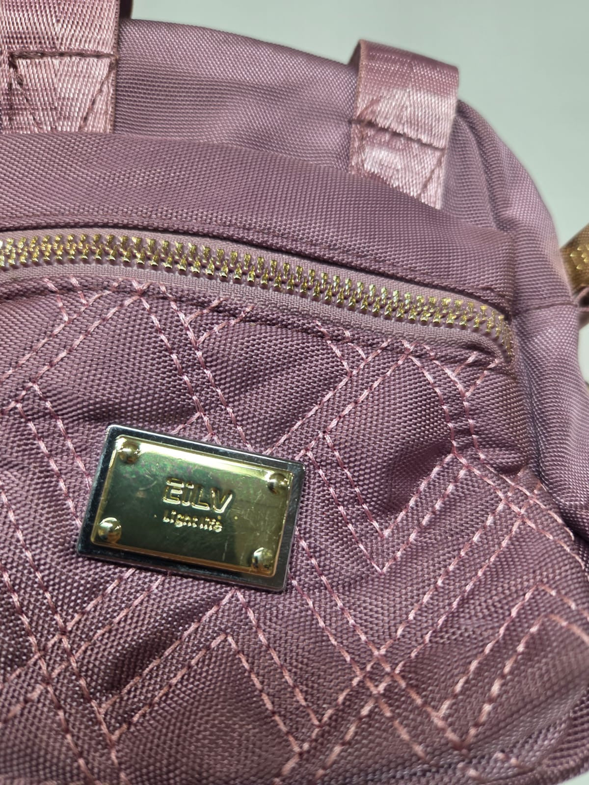 Mini Bolso Bandolera / Mochila Ligera EILV - Color Malva / Rosa Viejo (Excelente Estado)