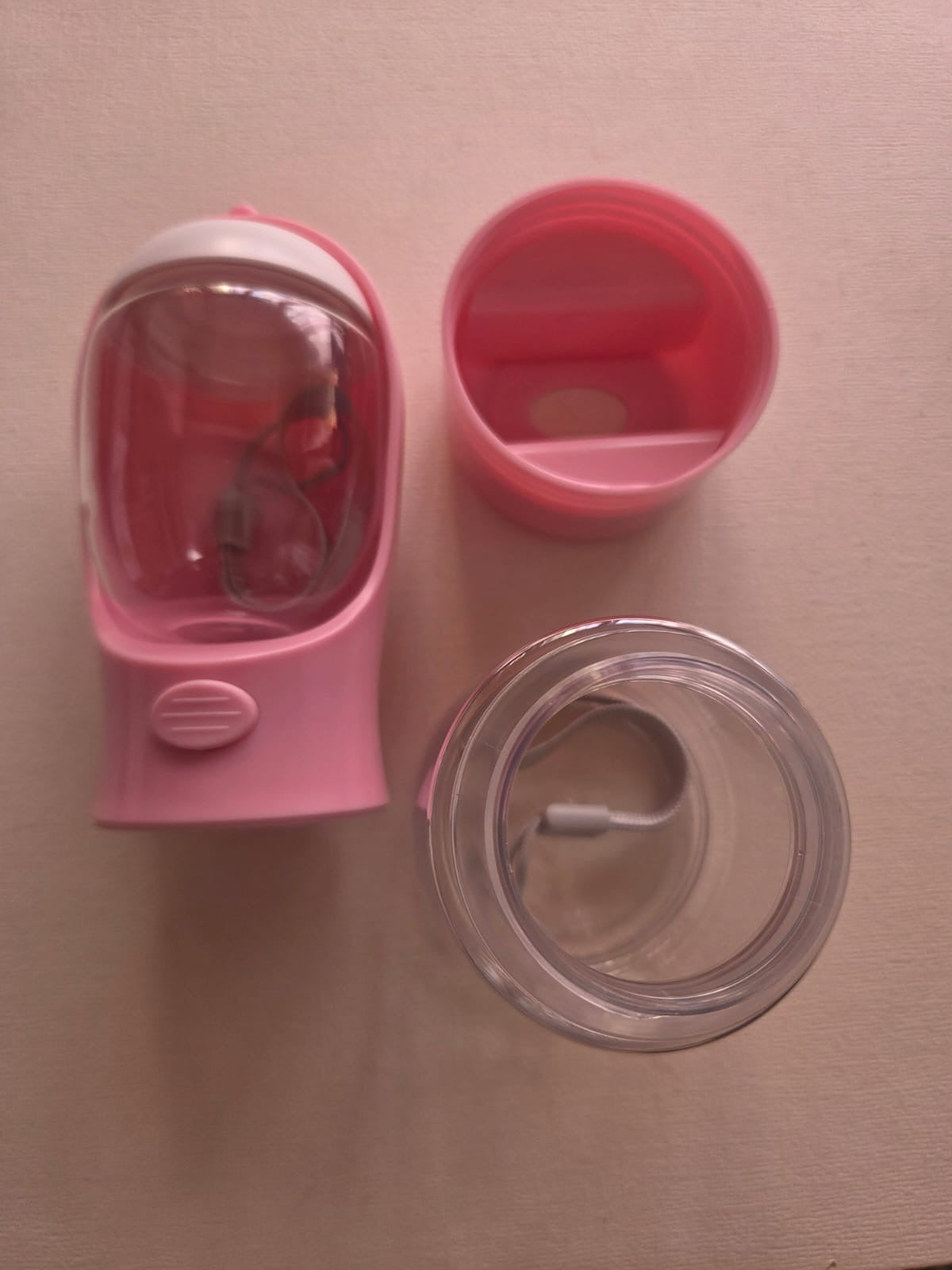 Botella de Agua Portátil Multifunción para Perros 3 en 1 – Bebedero, Dispensador de Alimentos y Bolsas