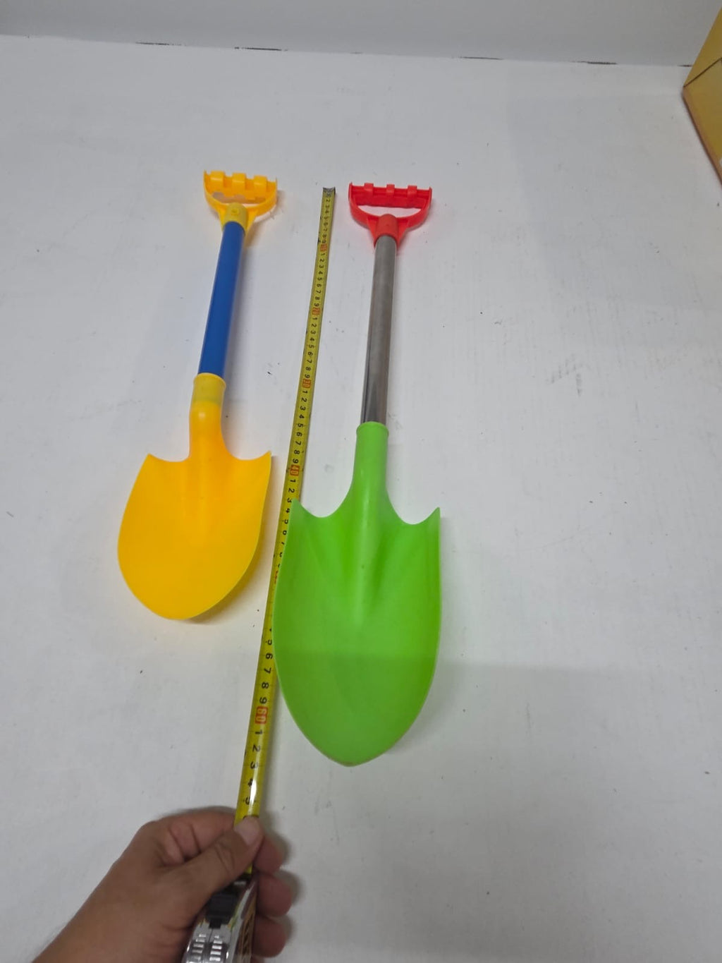 Set de 2 palas infantiles para playa o jardín (resistentes, de plástico y metal)