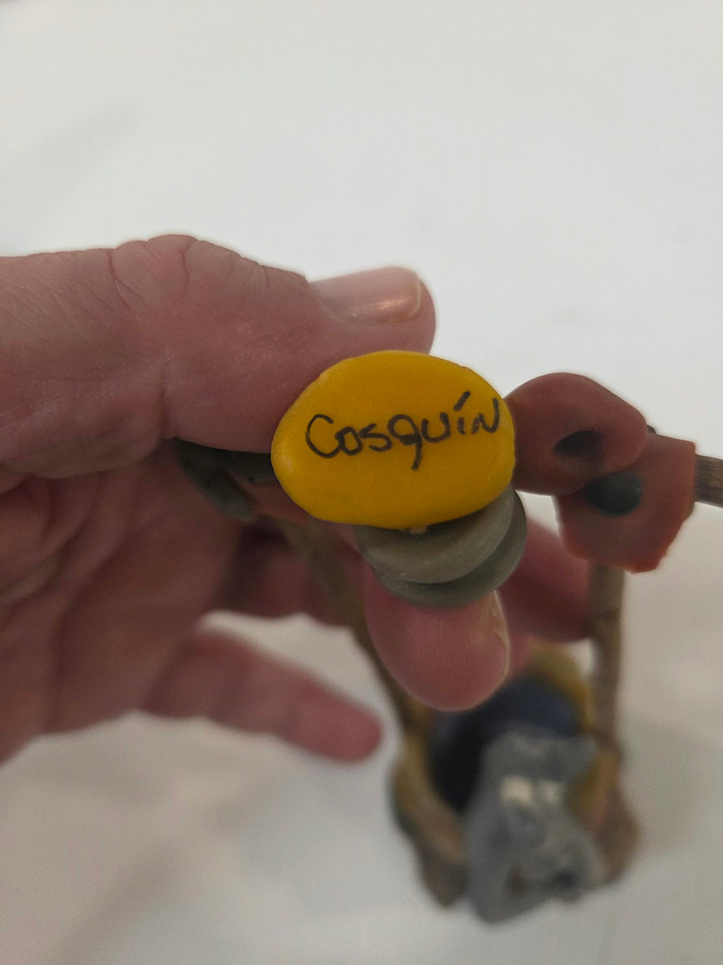 Figura Artesanal "Burro en el Pozo" – Souvenir de Cosquín (Córdoba) - 15 cm