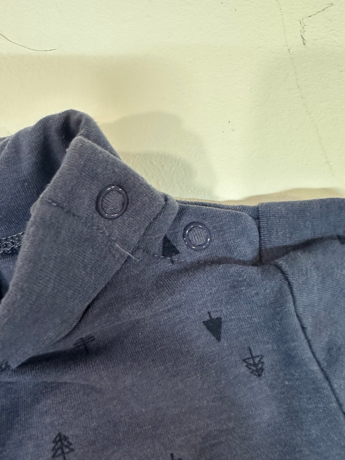 Camiseta / Jersey Térmico Infantil TEX Baby - Talla 18M (Estampa Árboles)