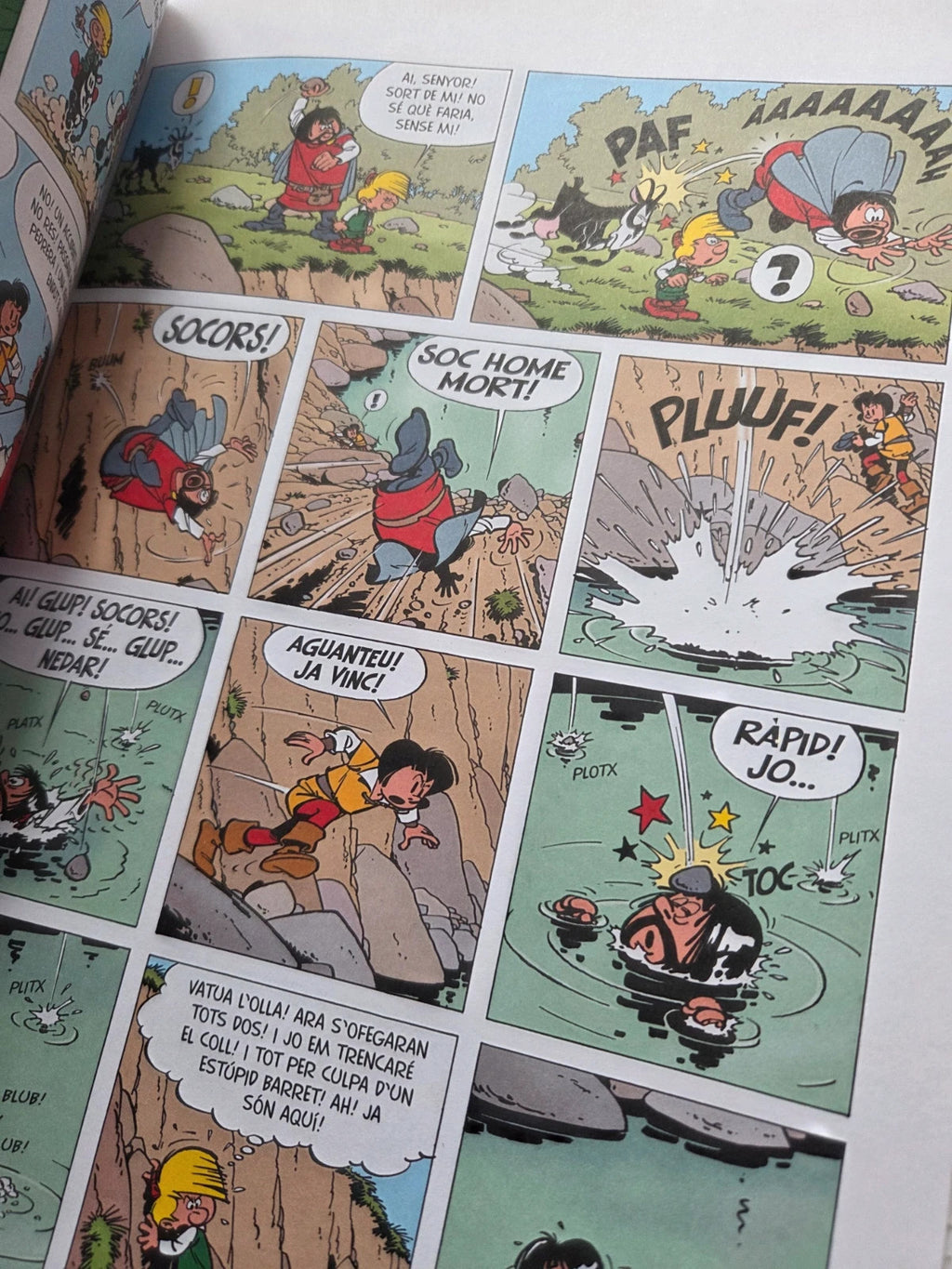 La flauta dels barrufets. Escrito en catalán