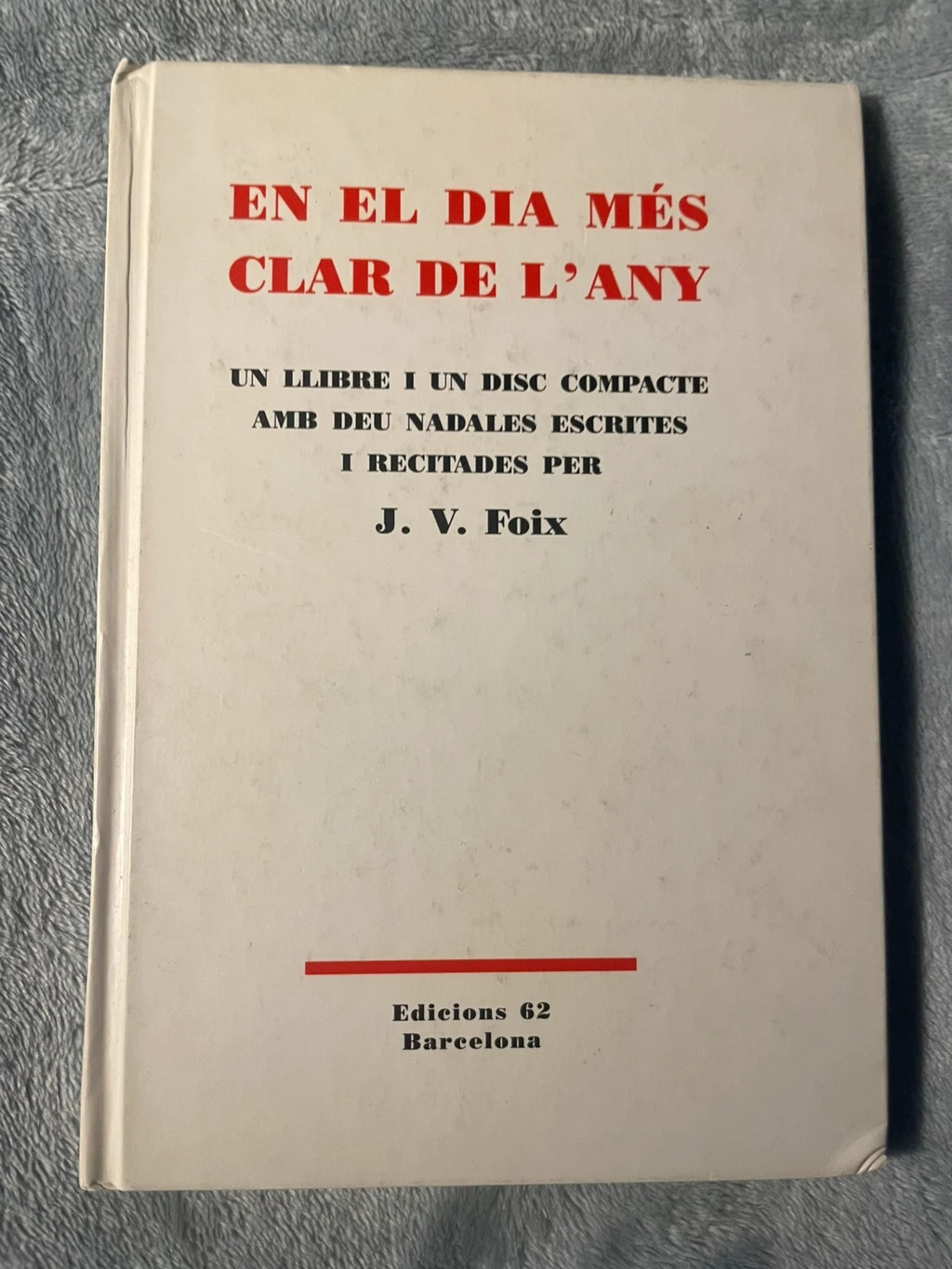 Libro, en la día mes ciar de L’ a y