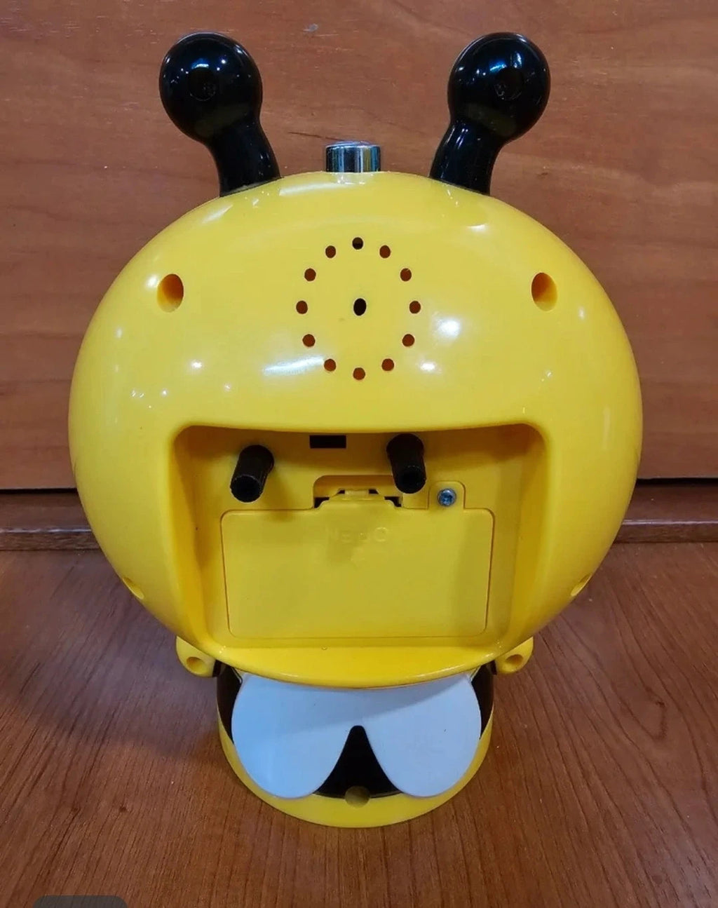 Reloj despertador de abeja