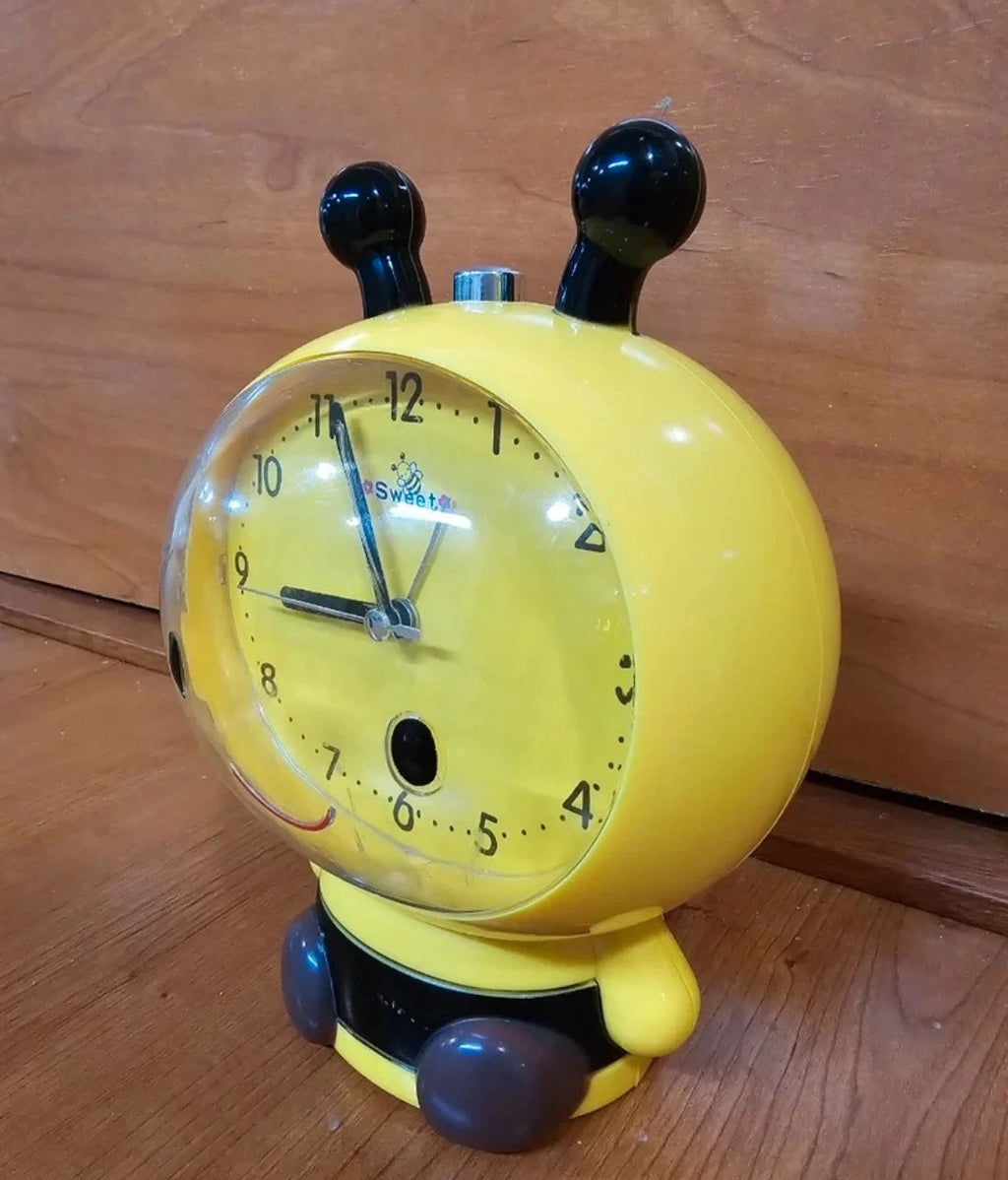 Reloj despertador de abeja