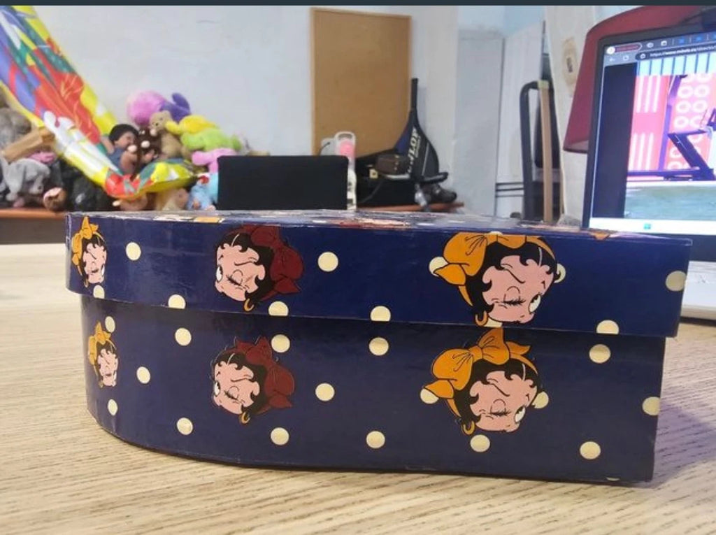 Caja en forma de corazón de Betty Boop