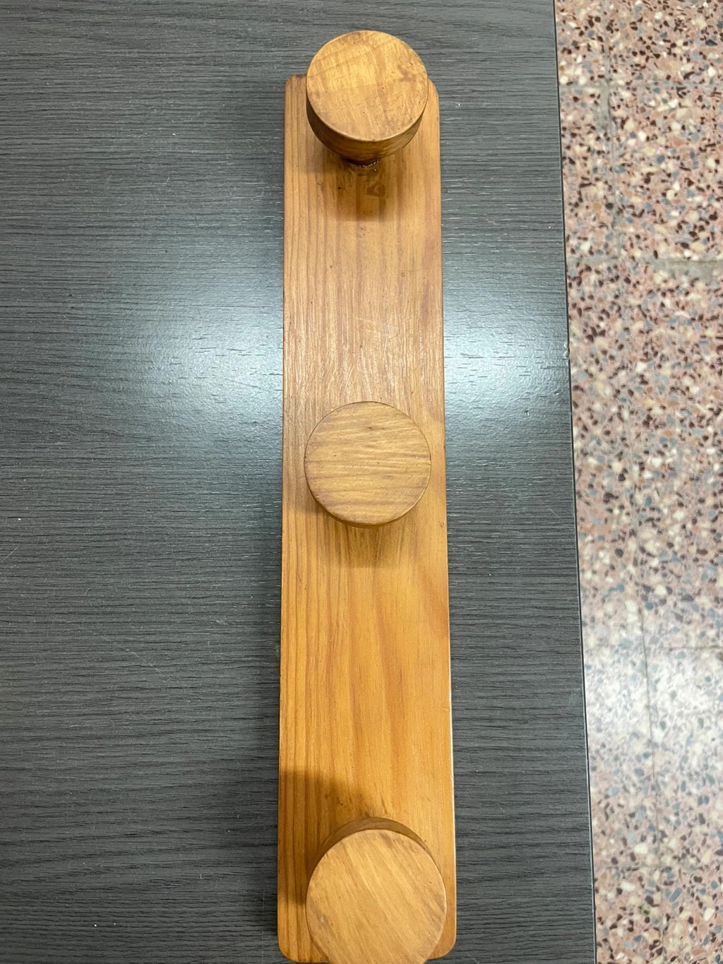Perchero de madera
