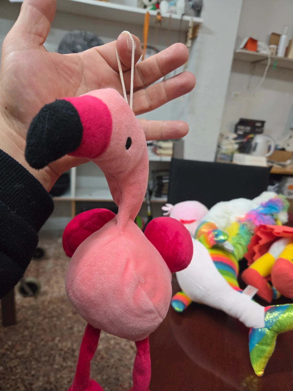 Lote de tres pelícanos de peluche