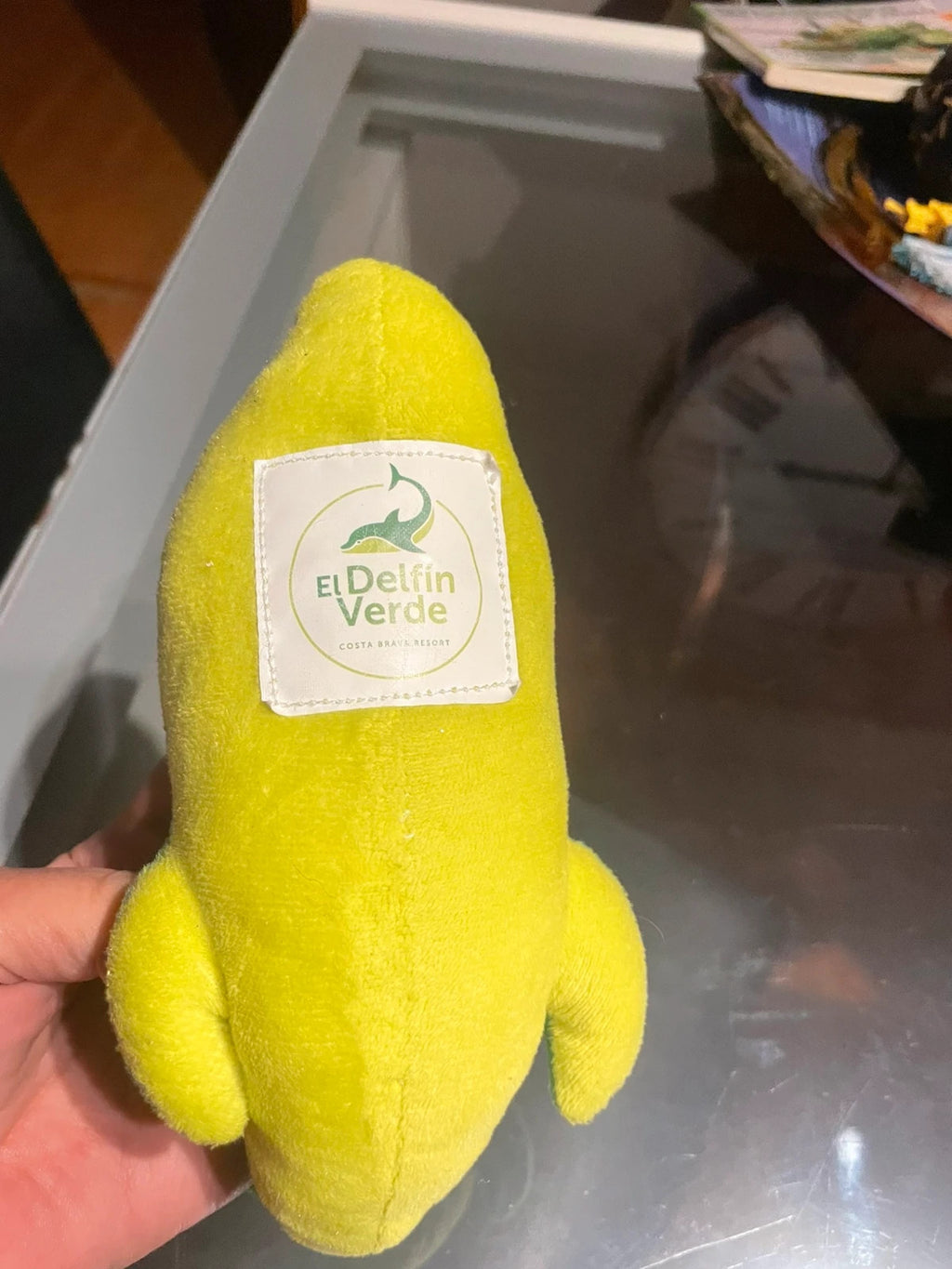 Peluche del delfín verde