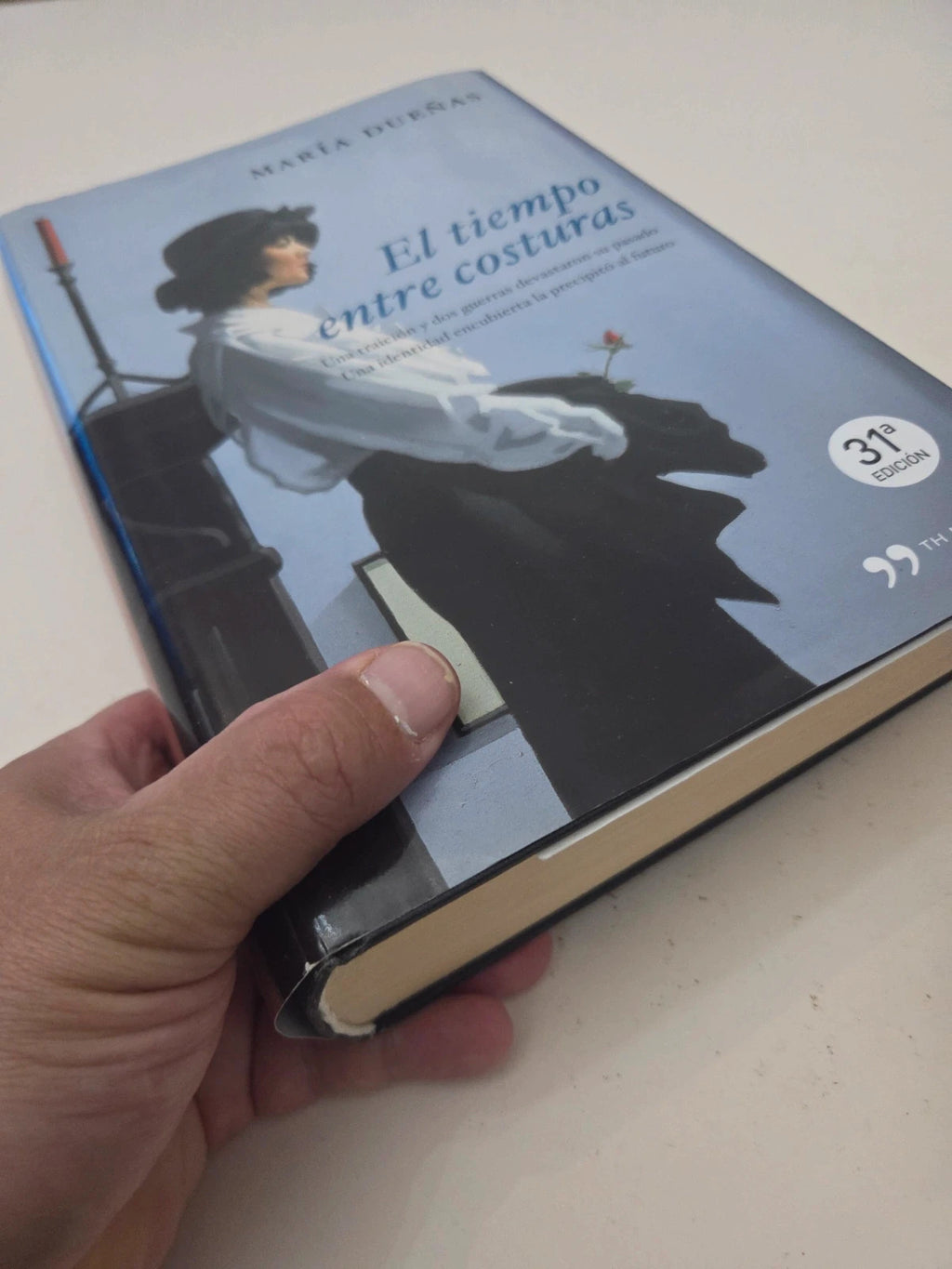 El tiempo entre costuras. María Dueñas