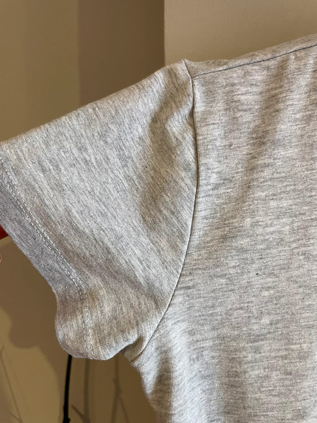 Camiseta gris niño