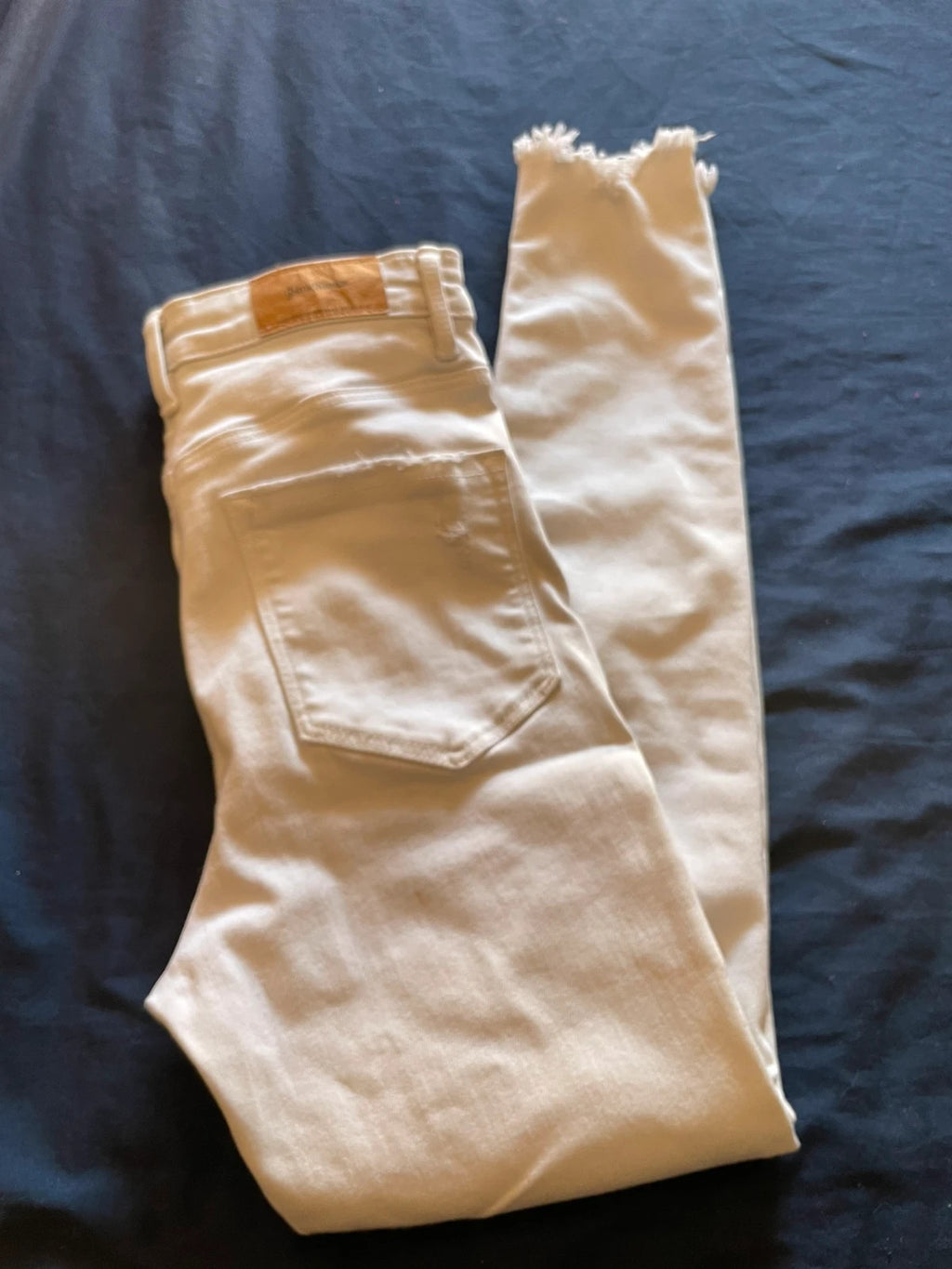 Pantalón blanco, elástico