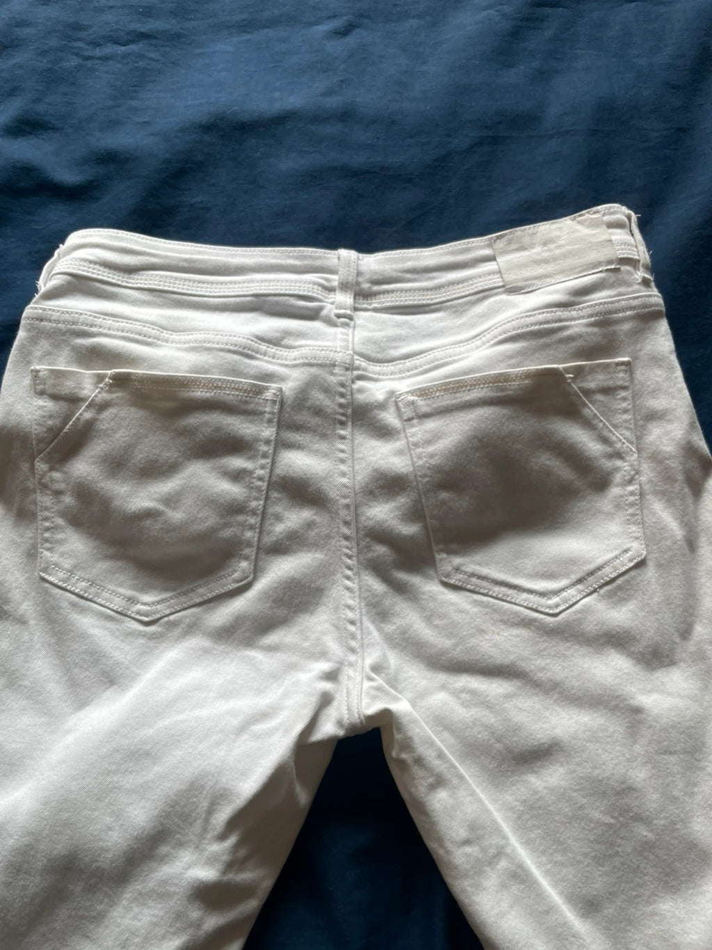 Pantalón blanco, Zara