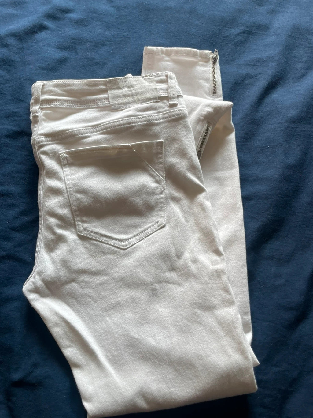 Pantalón blanco, Zara