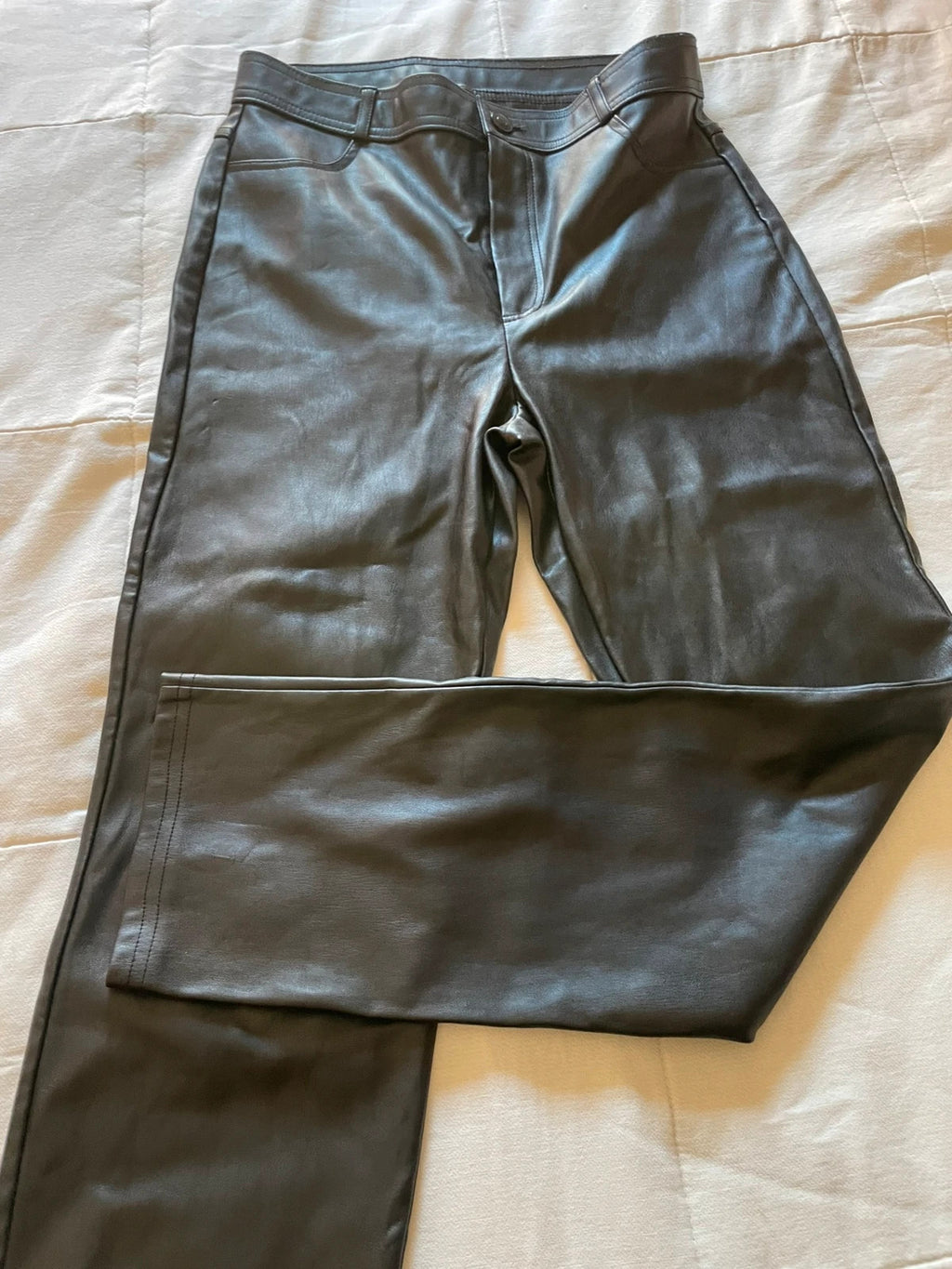Pantalón de piel Stradivarius