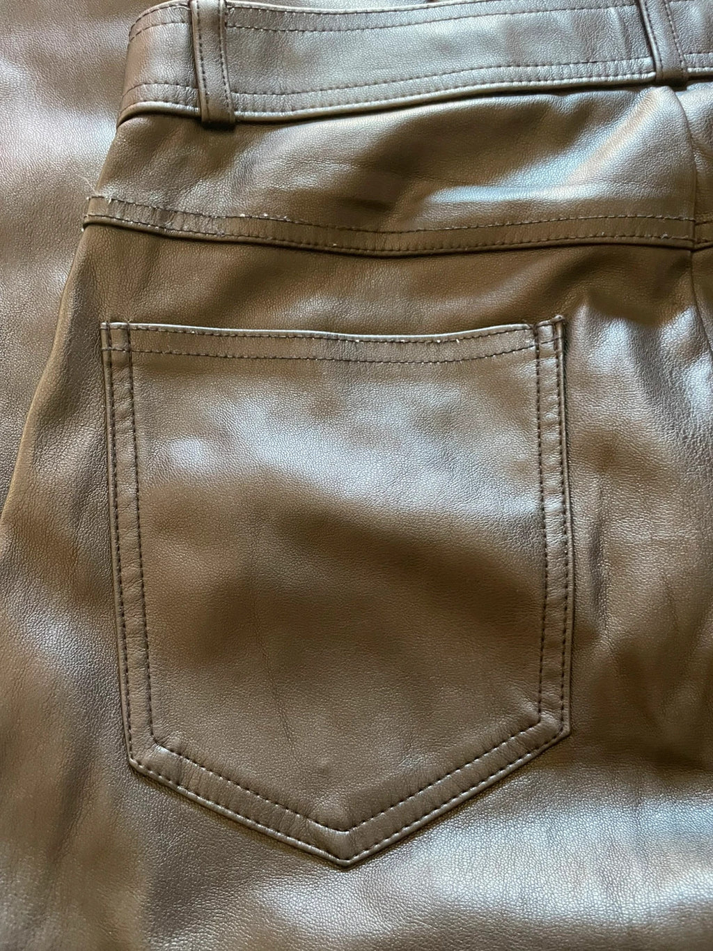 Pantalón de piel Stradivarius