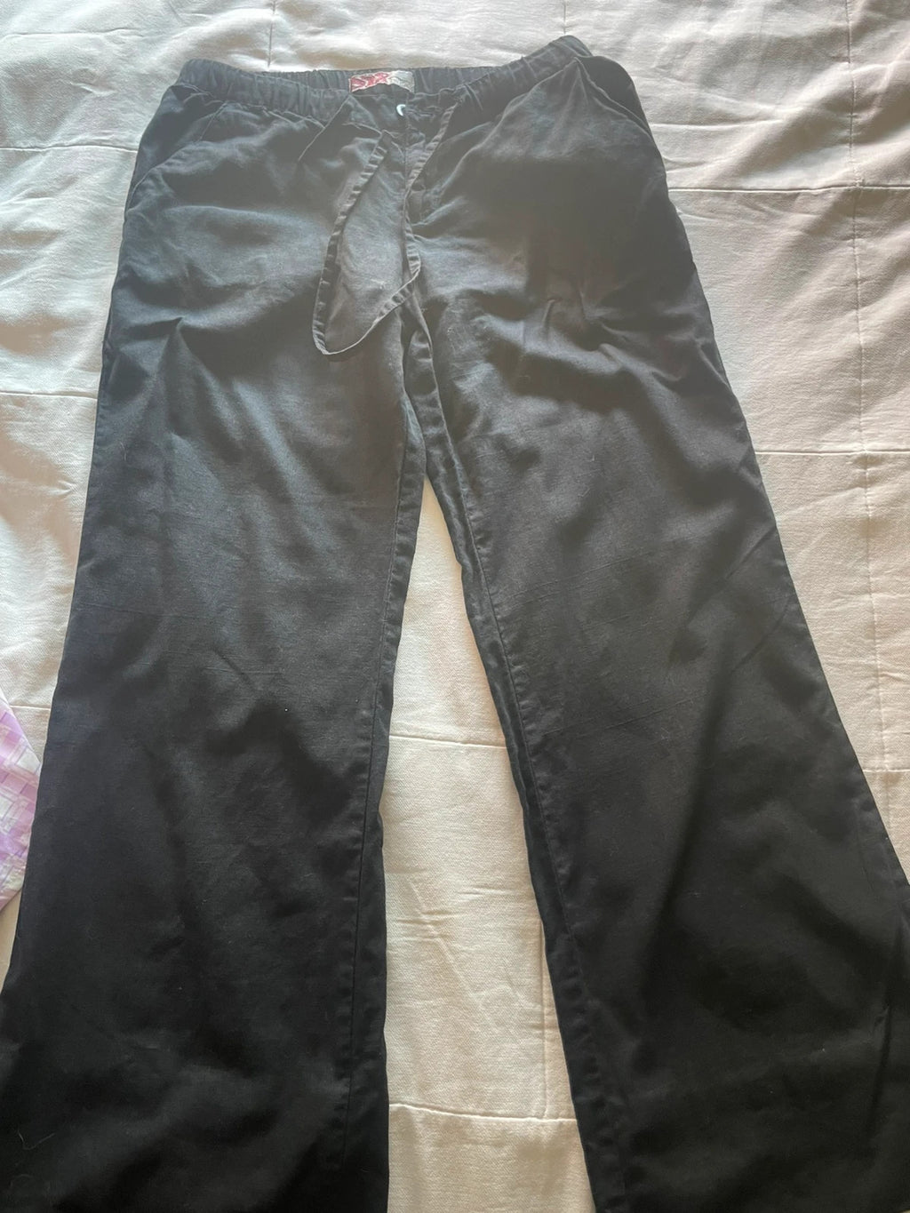 Pantalón ancho