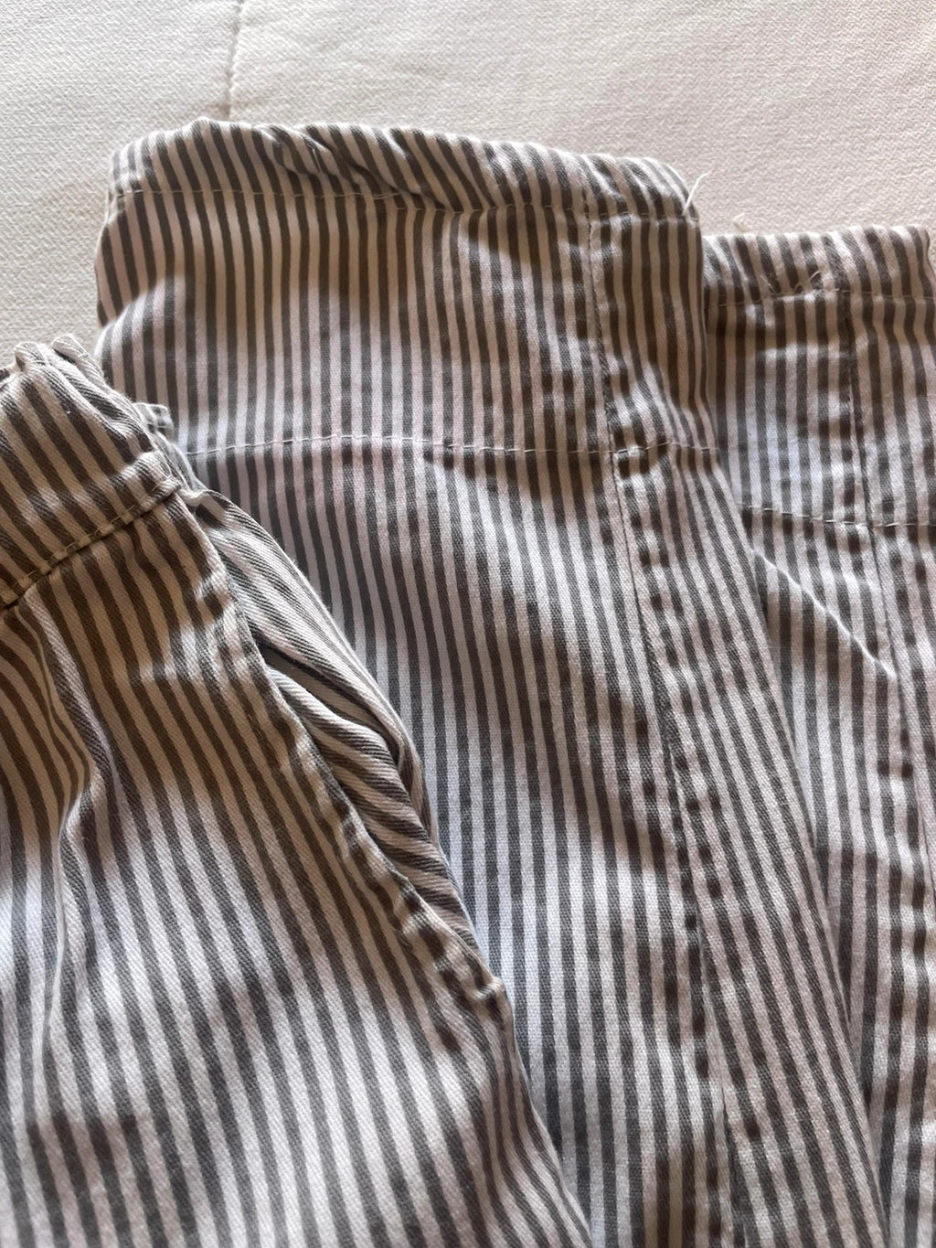 Pantalón rayado