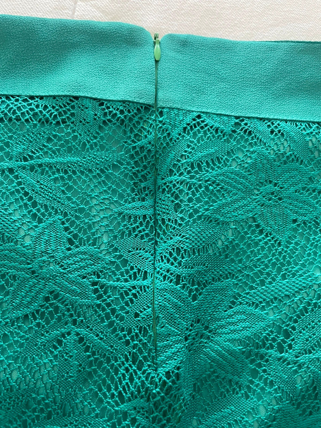Falda verde recta