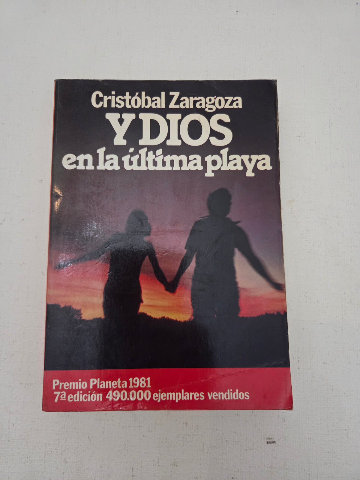 Y Dios en la última playa. Cristóbal Zaragoza