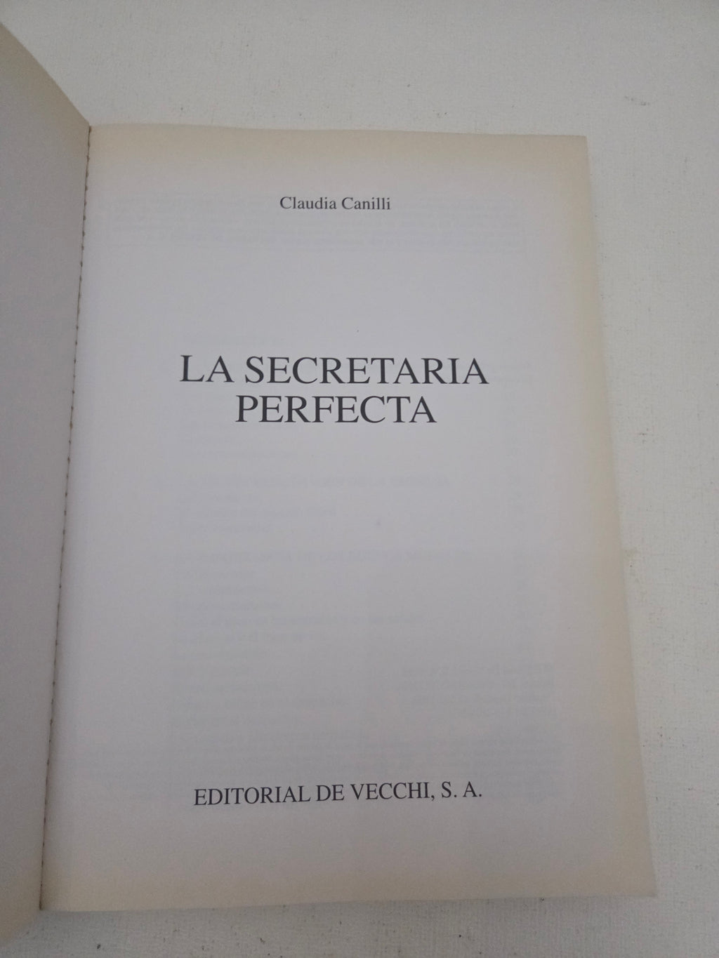 La Secretaria Perfecta - Claudia Canilli