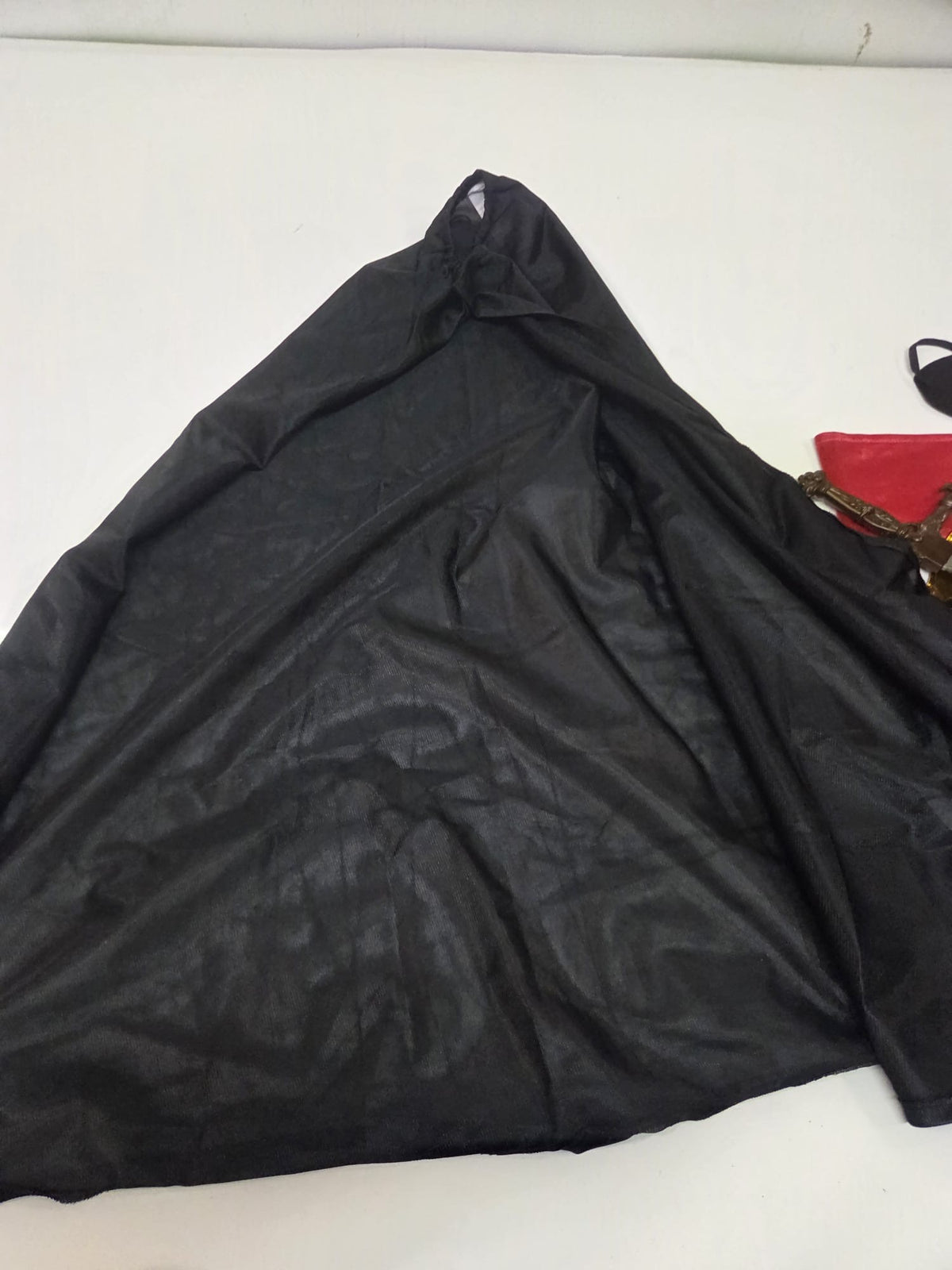 Disfraz Infantil de Zorro / Bandido Misterioso para Niños (Talla 7-9 años) – Incluye Camisa, Pantalón, Capa, Máscara, Fajín y Espada