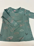 Camiseta Manga Larga Bebé "So Cute" (Talla 9-12 Meses / 80 cm) – Verde con Estampado de Nubes