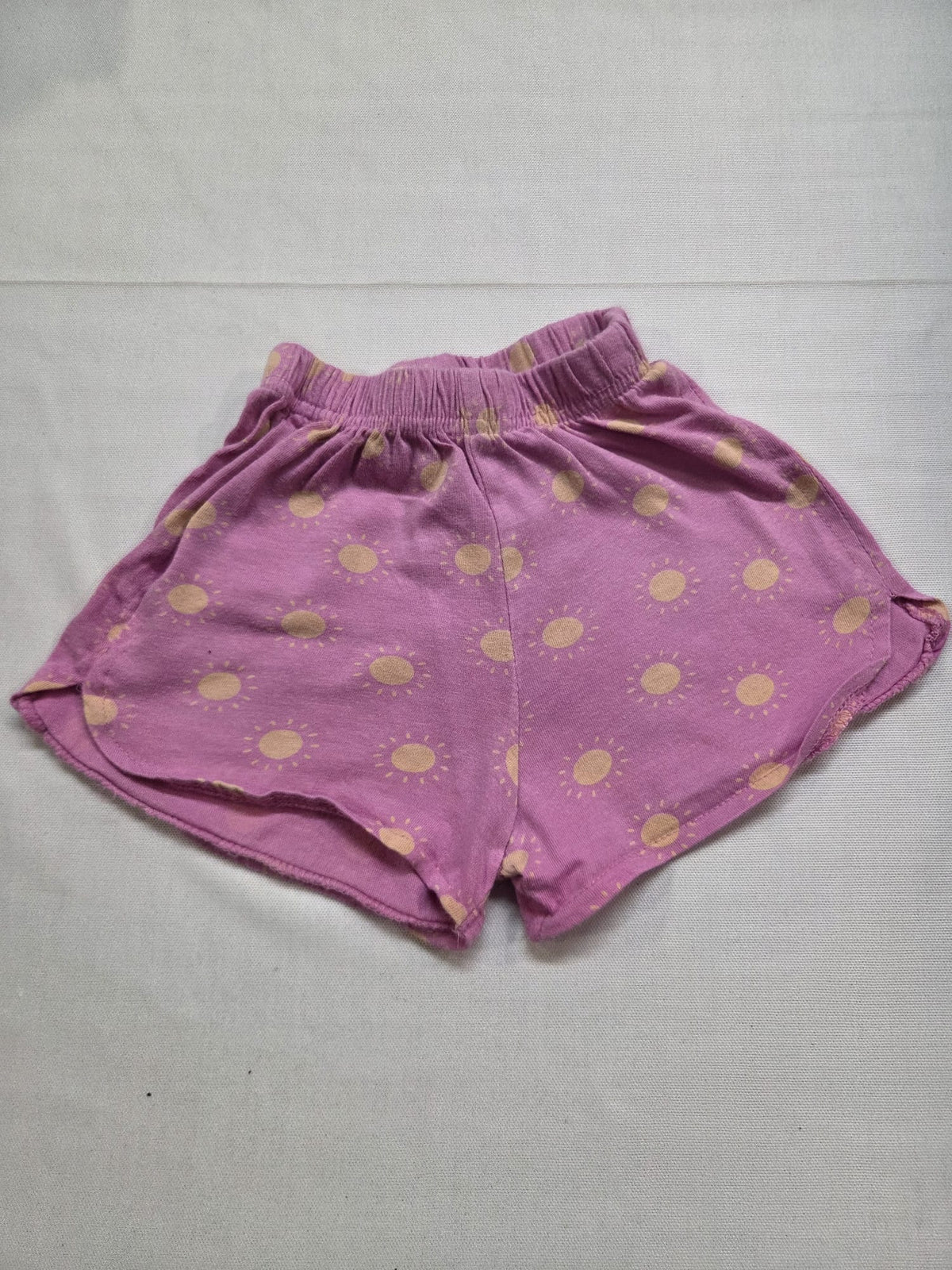 Pantalón corto / Short de verano para niña Zeeman – Talla 92 (1,5 - 2 años) - Estampado Soles