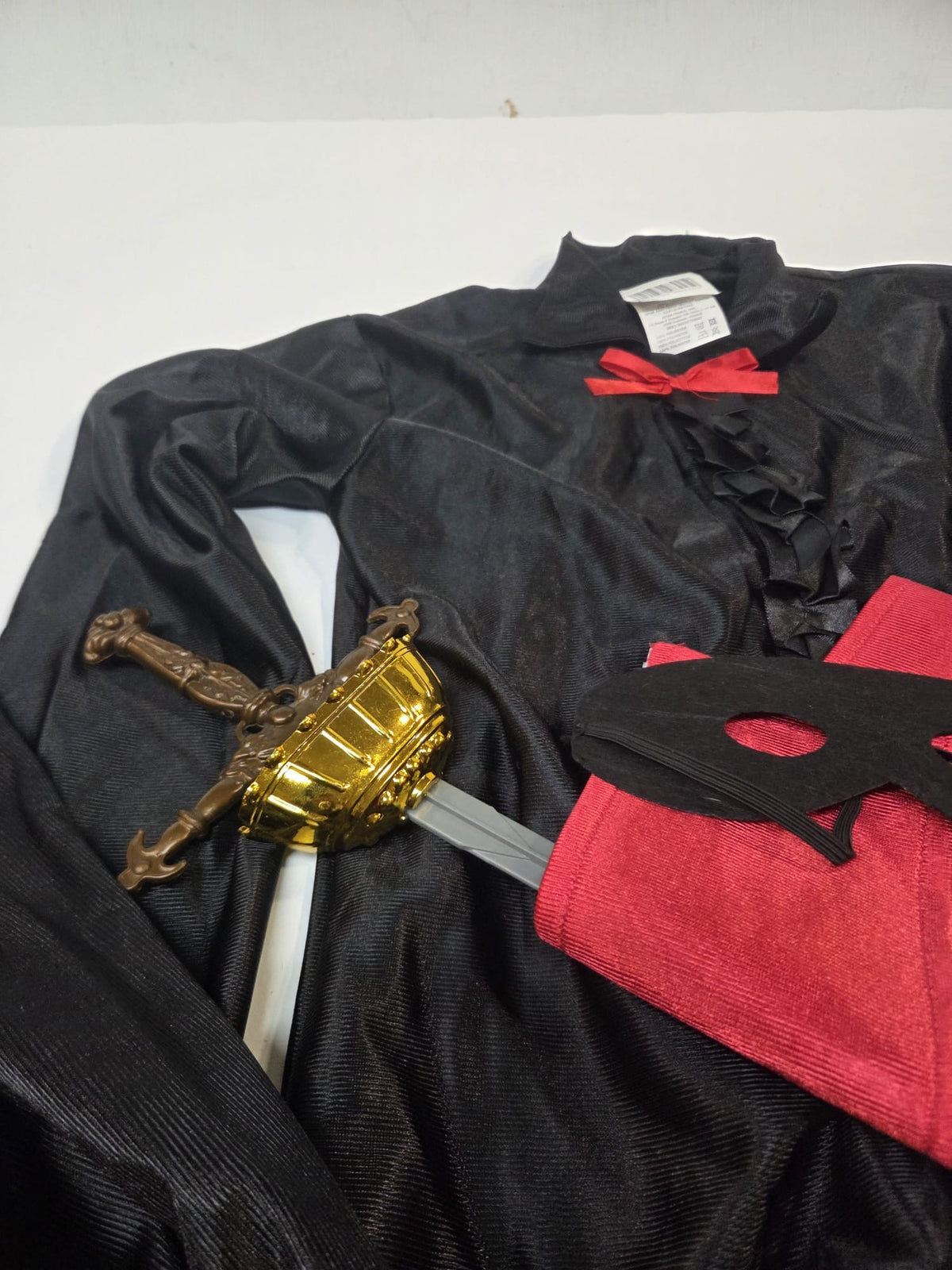Disfraz Infantil de Zorro / Bandido Misterioso para Niños (Talla 7-9 años) – Incluye Camisa, Pantalón, Capa, Máscara, Fajín y Espada