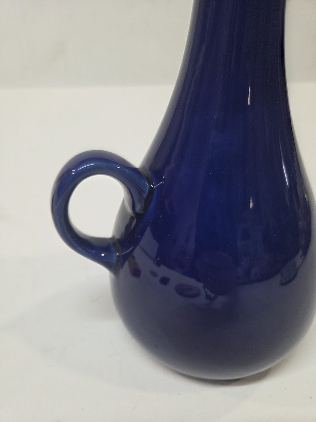 Jarra/Aceitera Pequeña de Cerámica Azul Cobalto con Asa y Pico Vertedor (18 cm)