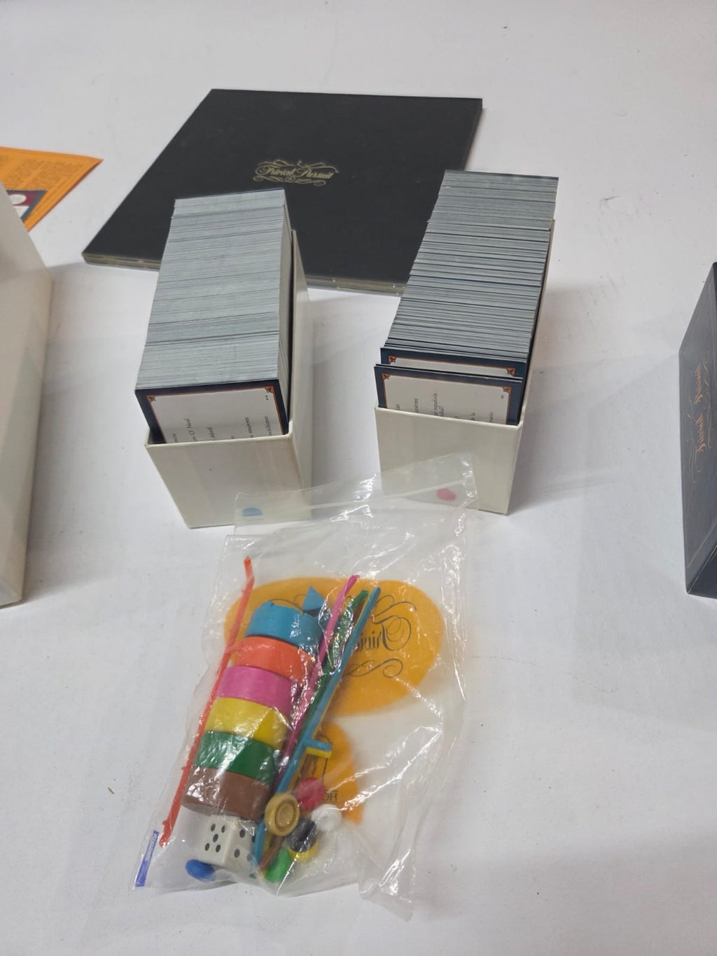 Juego de Mesa Trivial Pursuit: Juego Magistral – Edición Genus Vintage (Usado)