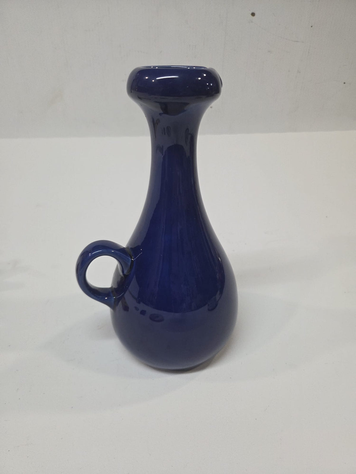 Jarra/Aceitera Pequeña de Cerámica Azul Cobalto con Asa y Pico Vertedor (18 cm)
