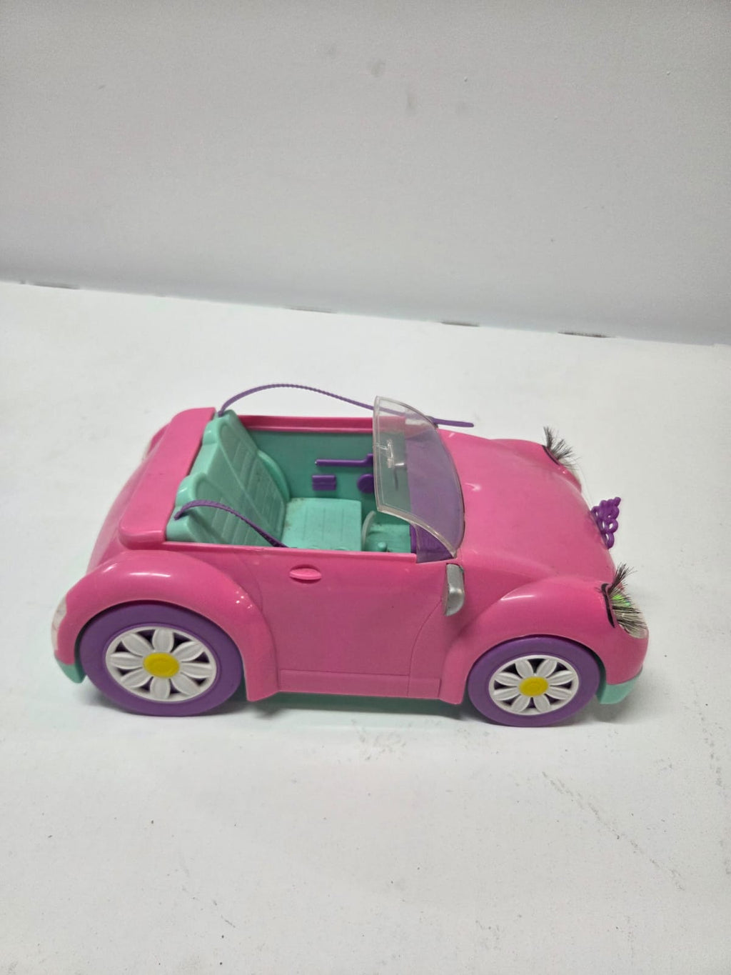 Auto Descapotable Rosa Sparkle Girlz para Muñecas (Con Detalle de Pestañas)