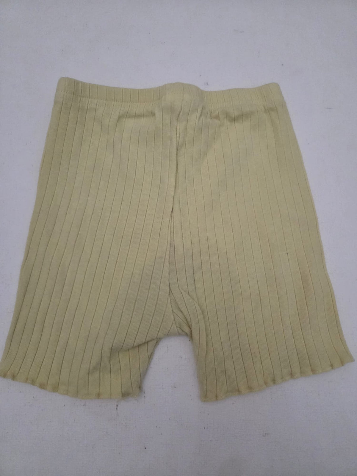 1: Malla / Biker Corta Amarilla (SHEIN)