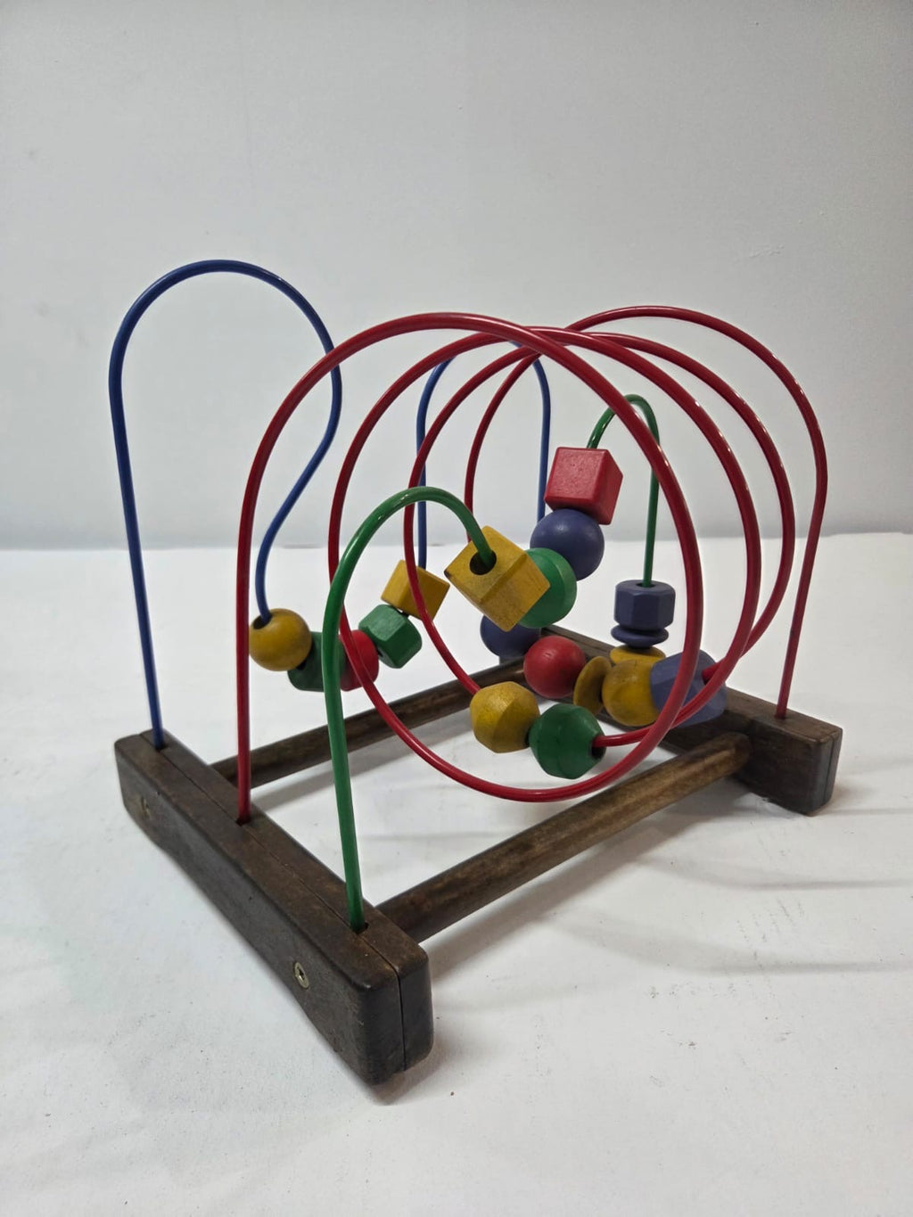 Juguete de Motricidad Fina / Laberinto de Cuentas de Madera Didáctico para Bebés y Niños
