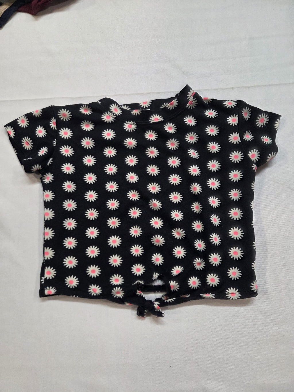 Camiseta Corta Negra Margaritas Talla 92 (2 Años) Nudo