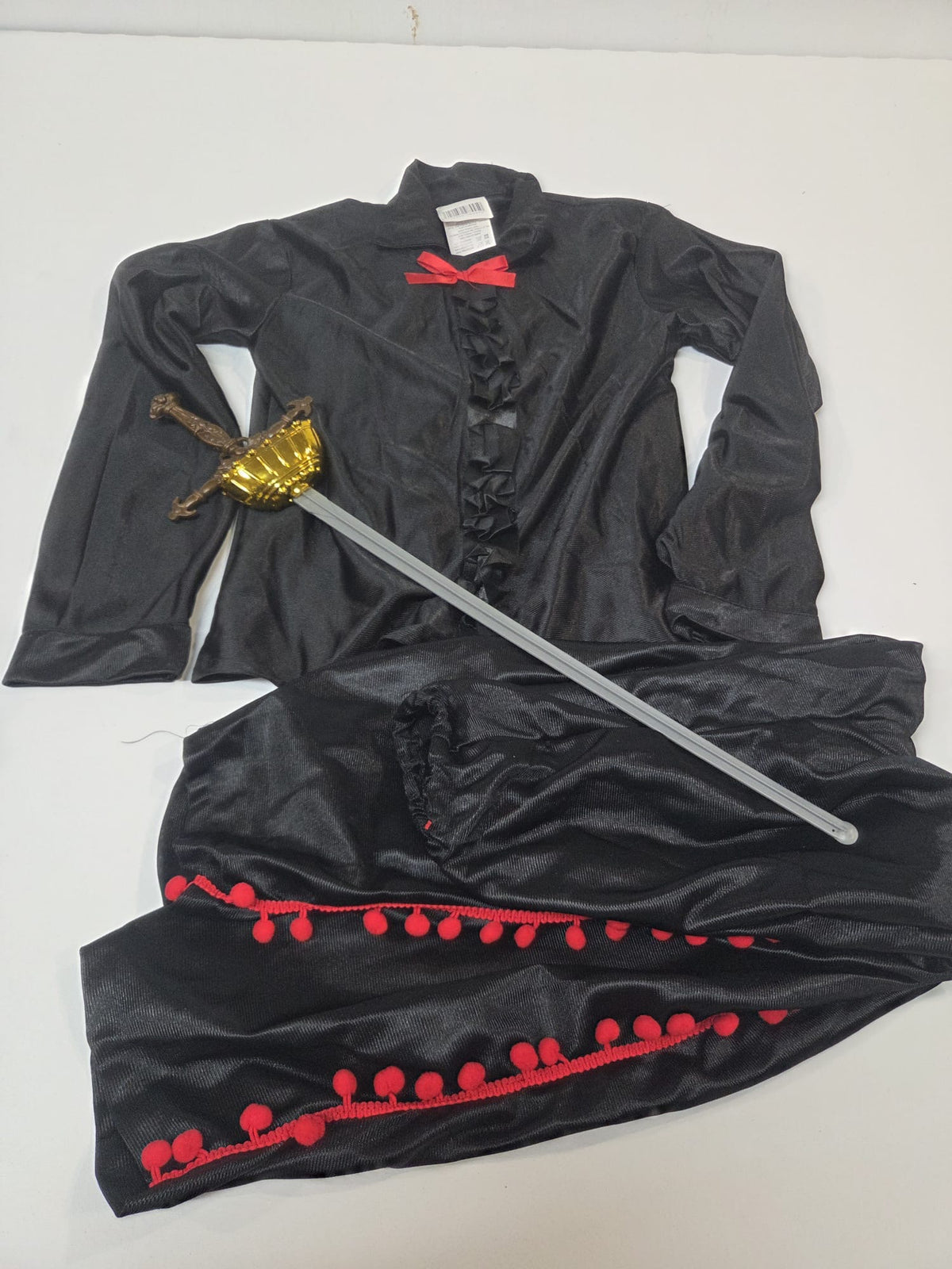 Disfraz Infantil de Zorro / Bandido Misterioso para Niños (Talla 7-9 años) – Incluye Camisa, Pantalón, Capa, Máscara, Fajín y Espada
