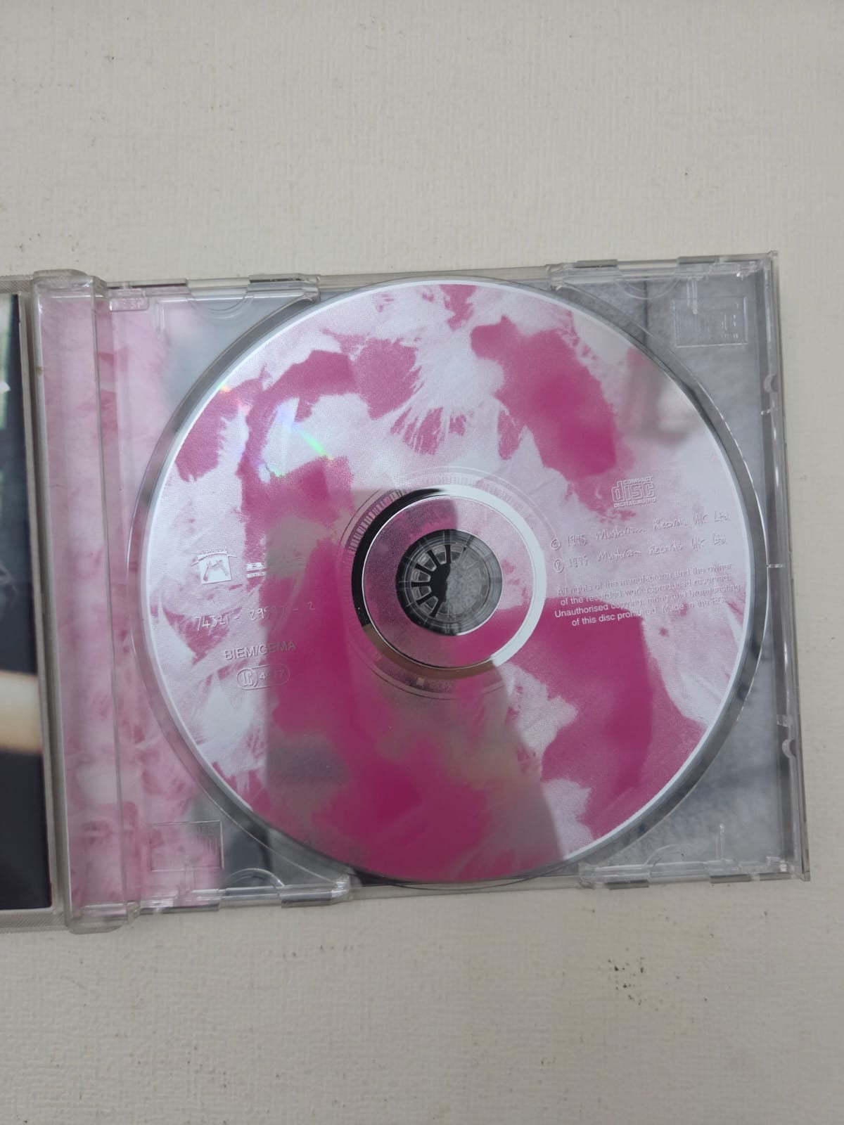 CD Garbage – Garbage (Álbum Debut 1995) – Edición Original Usada en Muy Buen Estado