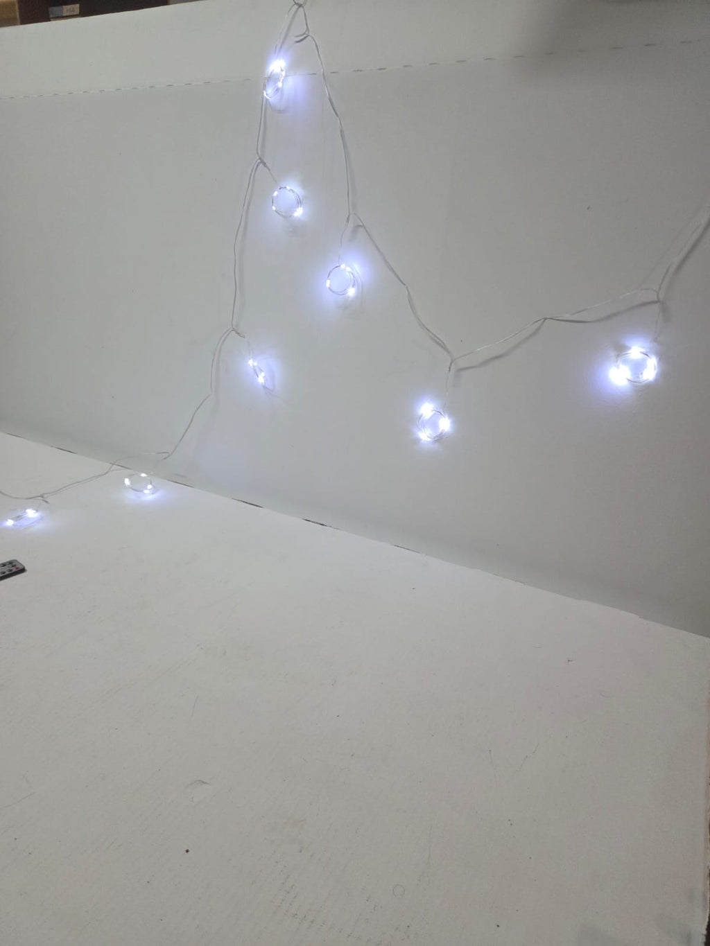 Guirlanda Cortina de Luces LED Micro Alambre de Cobre con Mando a Distancia (Luz Blanca Fría / 8 Modos de Iluminación)