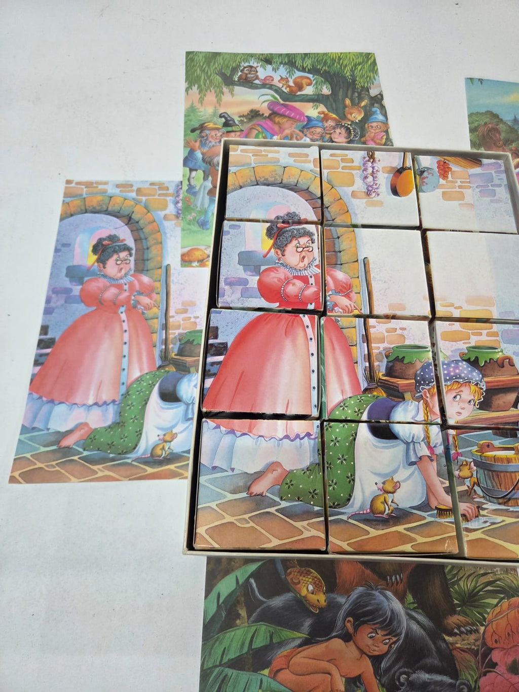 Rompecabezas de Cubos Vintage Dinova – Juego de 12 Cubos y 6 Láminas (Cuentos Infantiles)