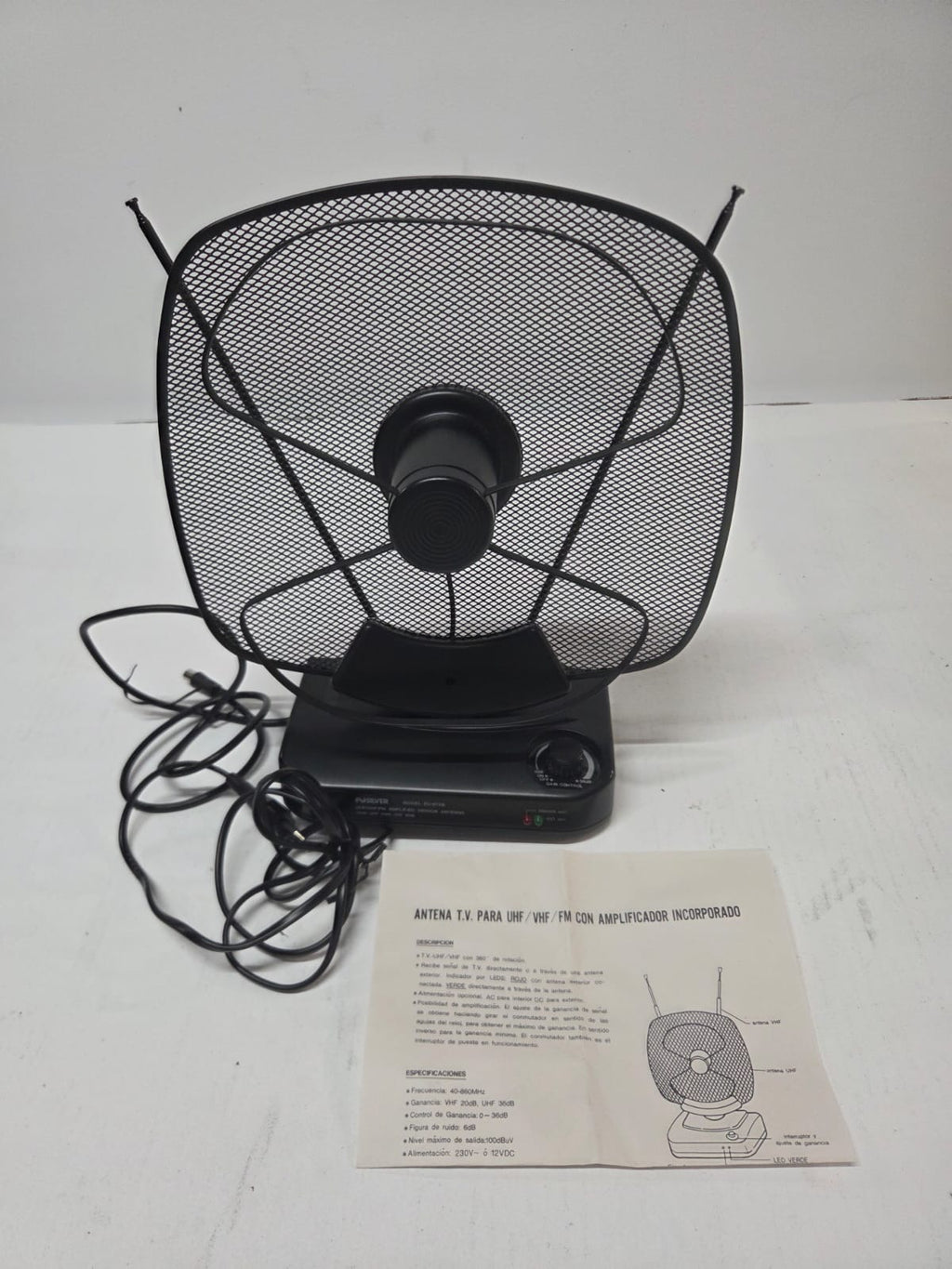 Antena de TV para Interior Amplificada Silver EU-673B (UHF / VHF / FM) con Control de Ganancia