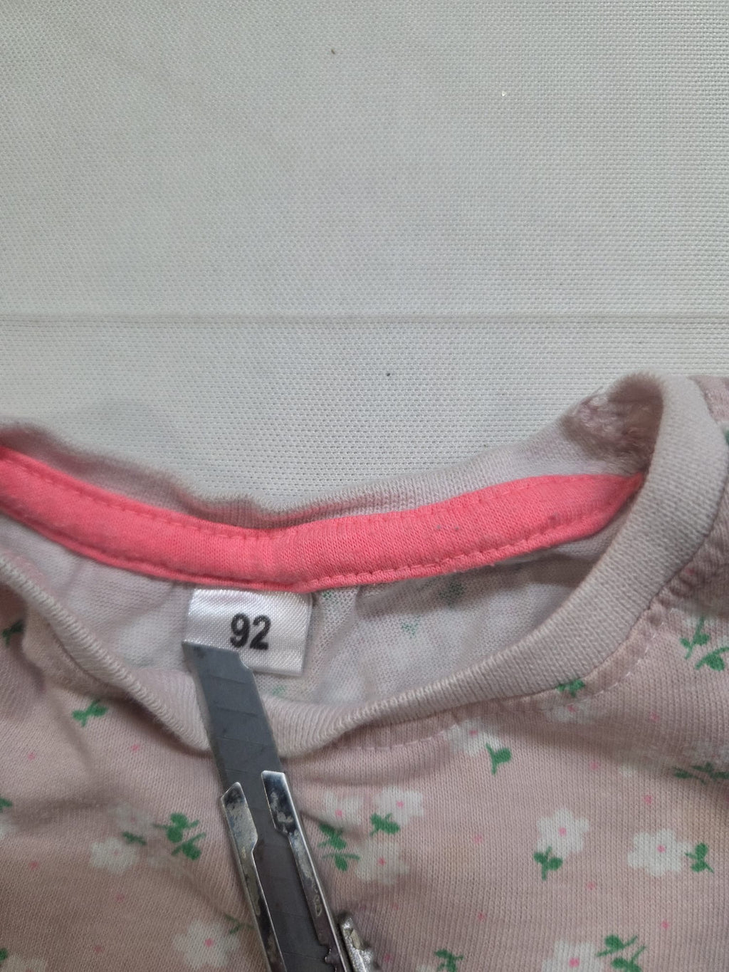 Camiseta de manga corta con estampado floral