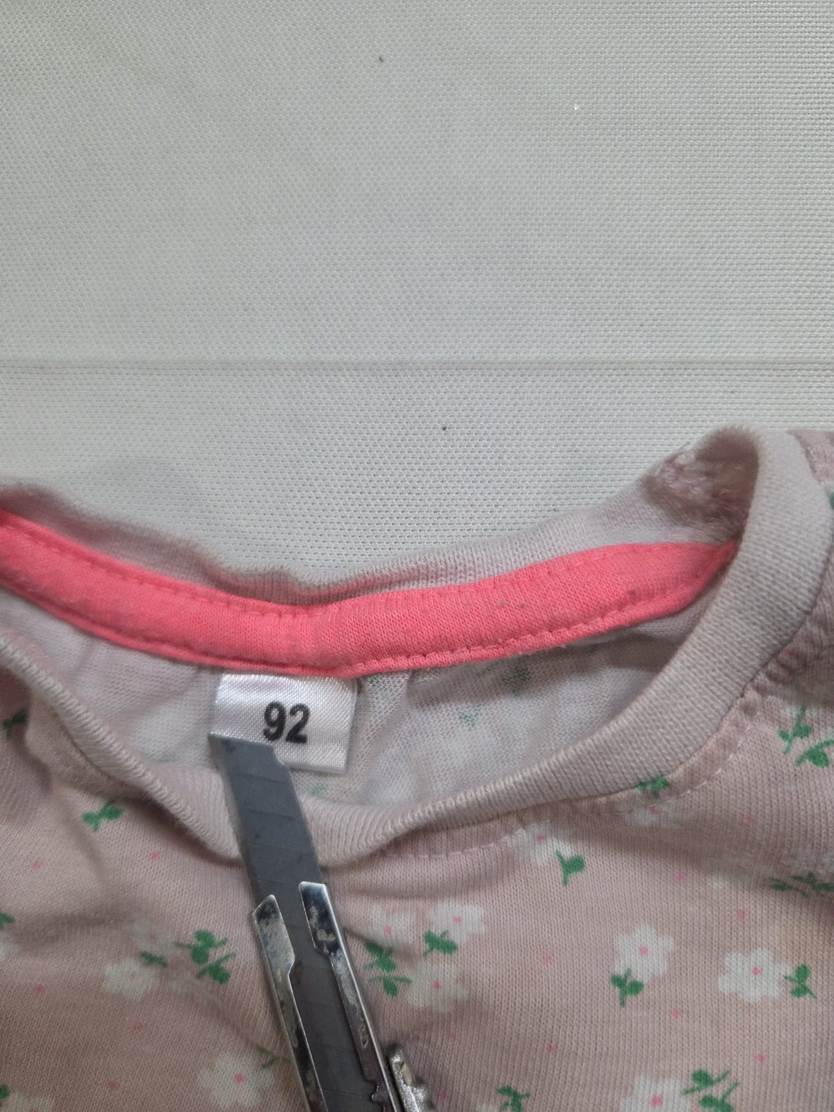 Camiseta de manga corta con estampado floral