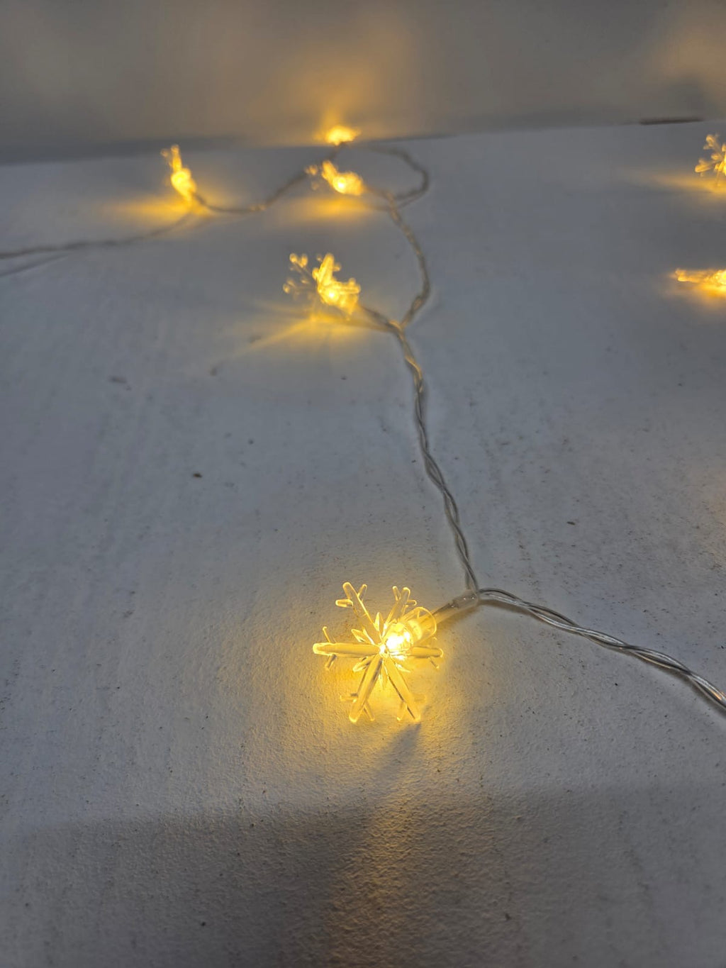 Guirnalda de Luces LED Copos de Nieve Warm Glow – Iluminación Acogedora a Pilas