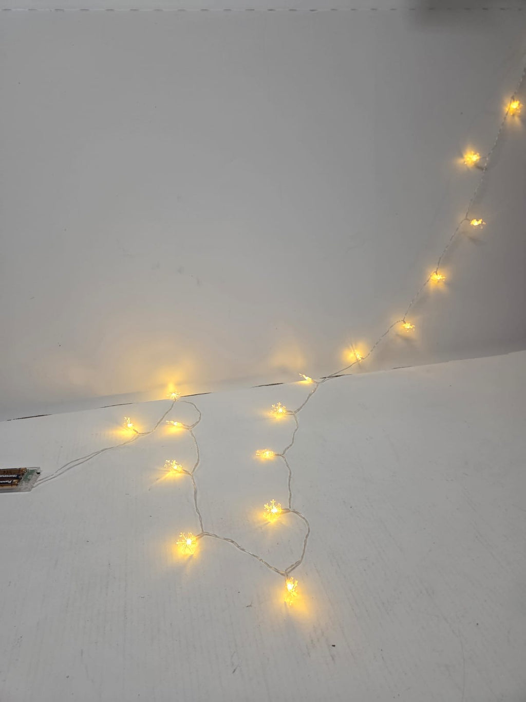 Guirnalda de Luces LED Copos de Nieve Warm Glow – Iluminación Acogedora a Pilas