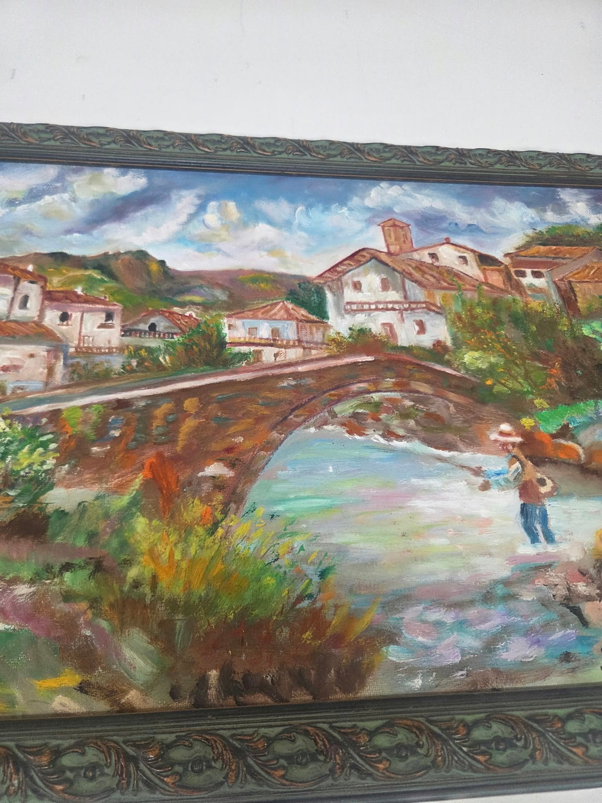 Cuadro al Óleo Paisaje Rural con Pescador y Puente – Firmado M. Lopera (Con Marco)