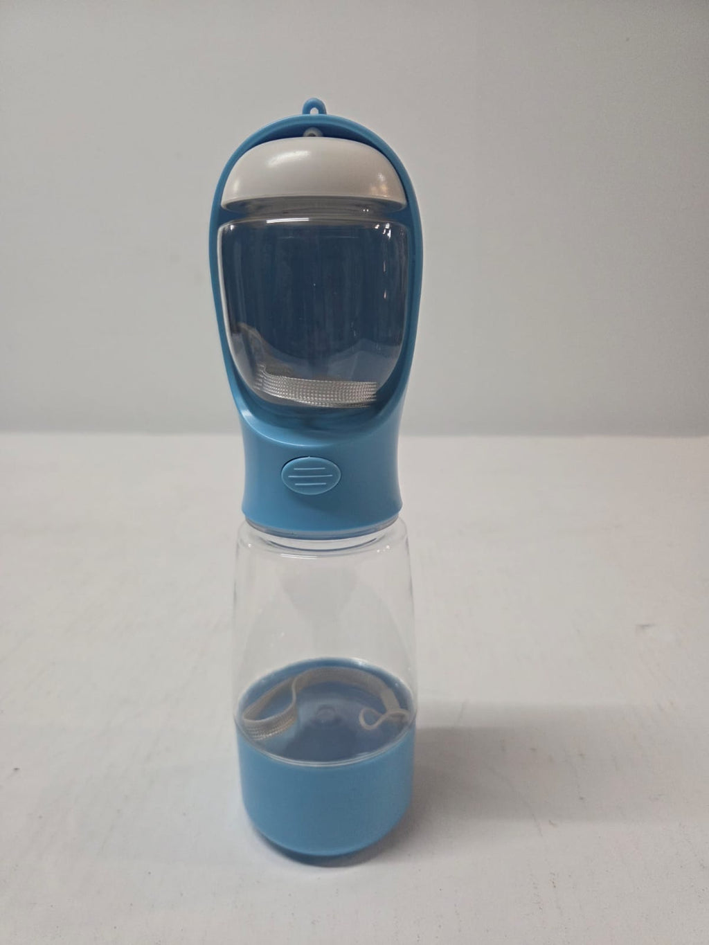 Botella de Agua Portátil Multifunción para Perros 3 en 1 – Bebedero, Dispensador de Alimentos y Bolsas